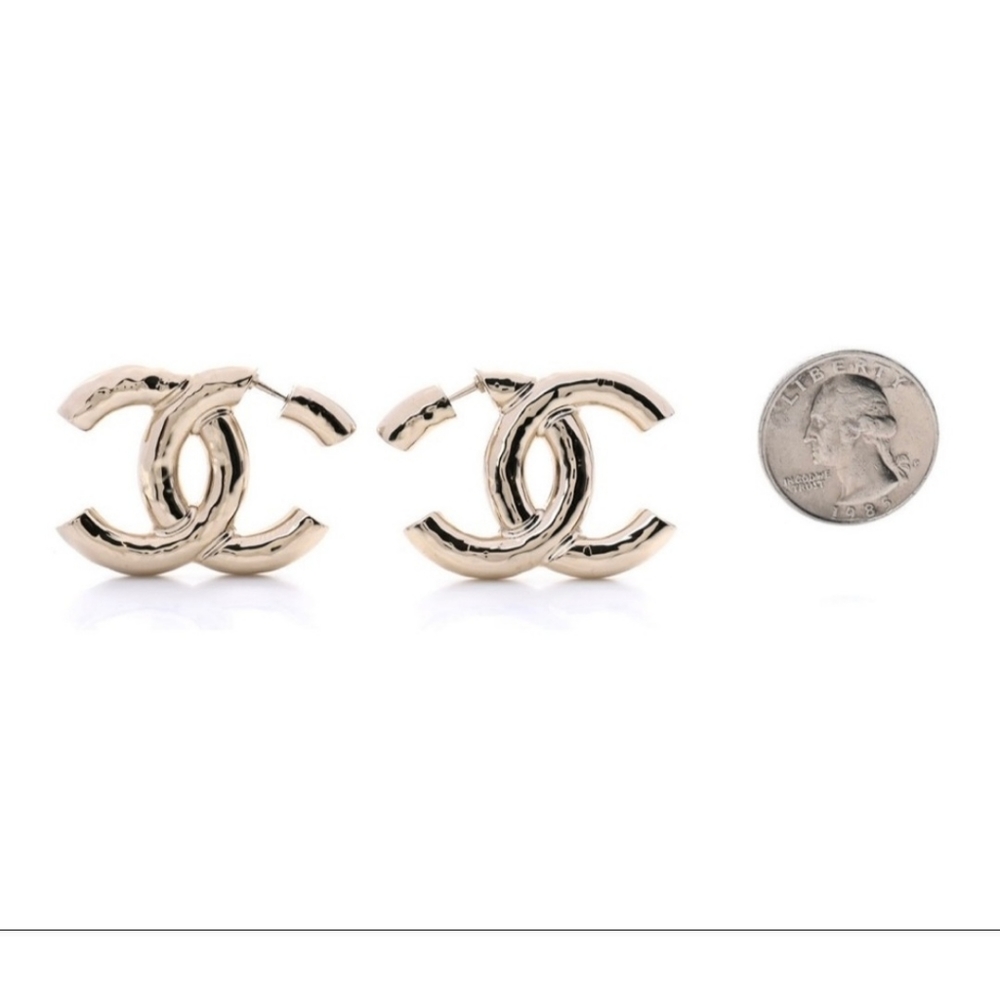 SOLD! Authentic Chanel 22c Earrings( 2022 Cruise Collection) - Picture 7 of 9